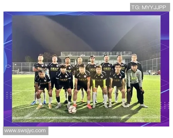 足球明星展现独特摆台姿势的魅力与风采解析